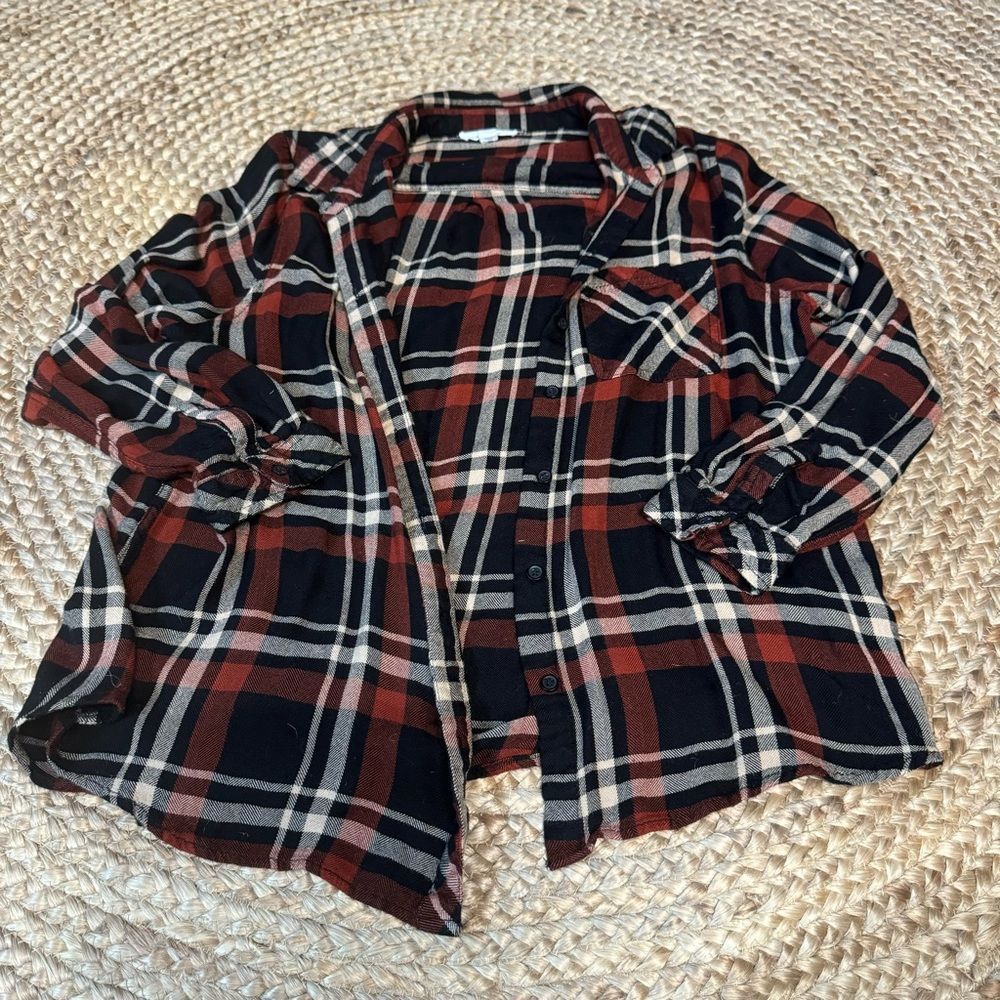 Beach, lunch lounge, black and burnt orange flannel size extra large